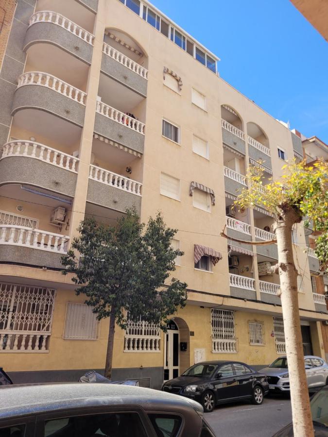 Gemuetliche Ferienwohnung In Torrevieja Ca100M Vom Strand Playa Del Cura Entfernt Exterior photo